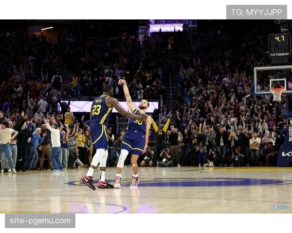 湖人勇士双加时追梦掩护犯规漏判 库里借此命中关键三分