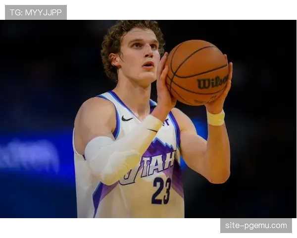 爵士马尔卡宁空间型四号位属性，为后卫突破清空内线防守球员